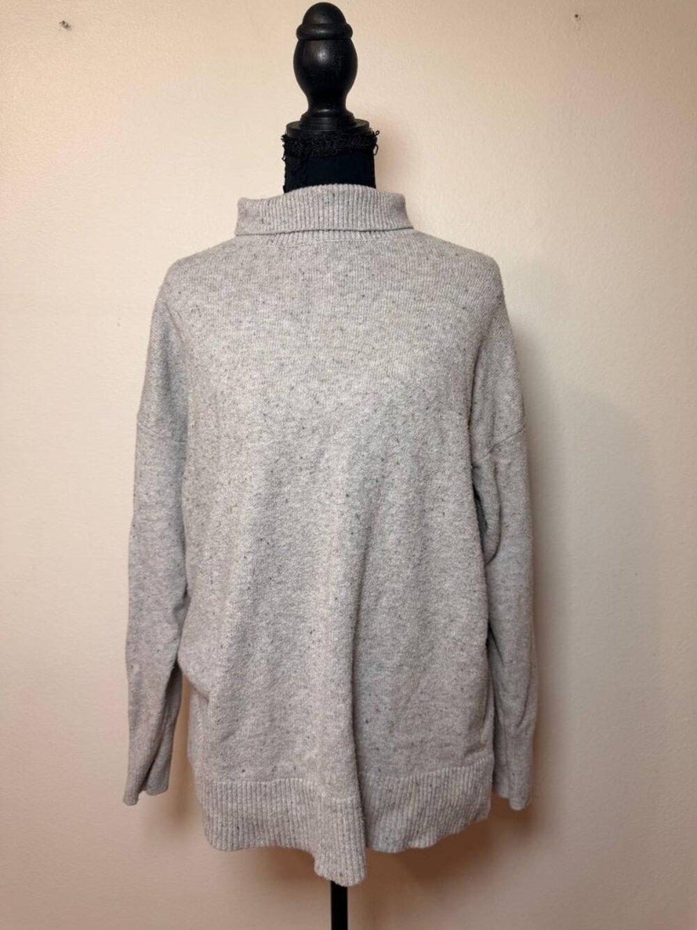 LOFT Speckled Grey Turtleneck Sweater Oversized Cozy Minimalist Fall Style Small